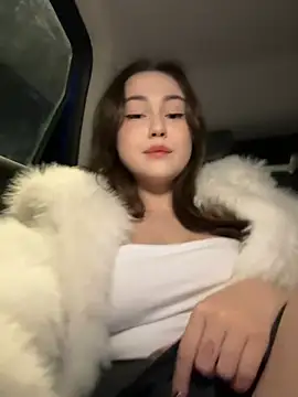 Peachy Dream online show from 4, 3, 2025