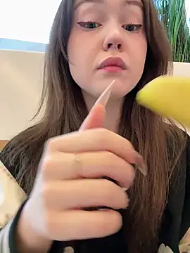 Peachy Dream online show from 22, 4, 2026