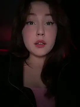 Peachy Dream online show from 6, 10, 2025