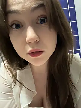 Peachy Dream online show from 18, 3, 2025