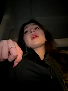 Peachy Dream online show from 19, 9, 2025