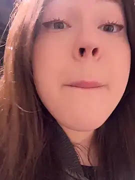 Peachy Dream online show from 19, 4, 2026