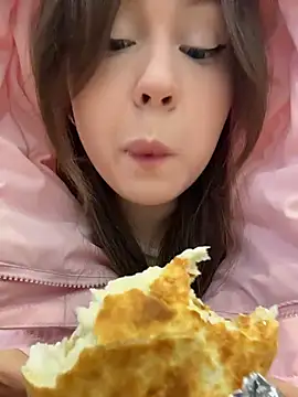 Peachy Dream online show from 9, 1, 2026