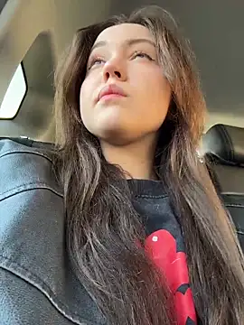 Peachy Dream online show from 13, 4, 2026