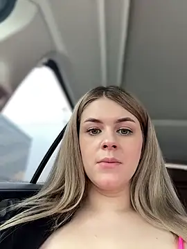 Snapshot of Love_Bri chatting on 27, 2, 2025 Love Bri online show from 27, 2, 2025