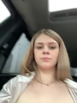 Snapshot of Love_Bri chatting on 8, 3, 2025 Love Bri online show from 8, 3, 2025