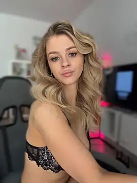 Love Bri online show from 17, 7, 2026