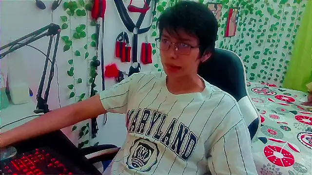 Snapshot of Andy_gray chatting on 3, 2, 2026 Andy gray online show from 3, 2, 2026