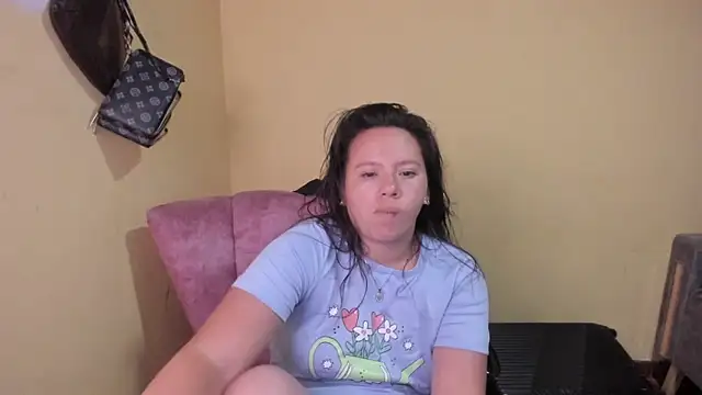 Snapshot of lauraguzman chatting on 30, 5, 2026 lauraguzman online show from 30, 5, 2026