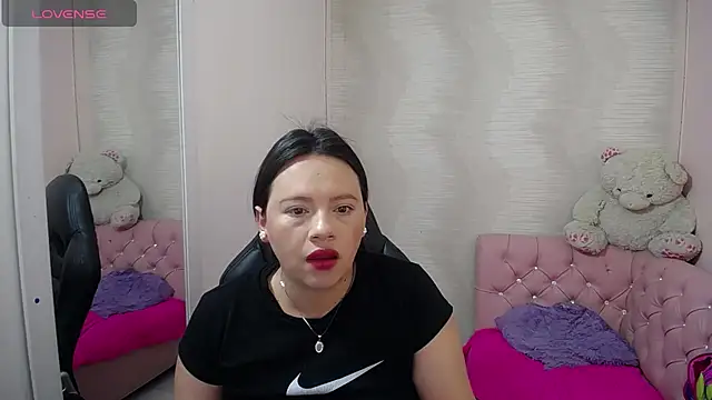 lauraguzman online show from 9, 9, 2025