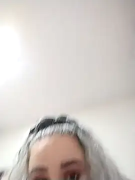 AdelinaJude online show from 25, 2, 2026