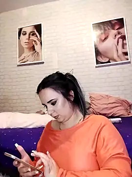 AdelinaJude online show from 8, 12, 2024