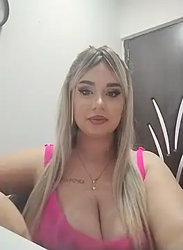 AdelinaJude online show from 25, 9, 2025