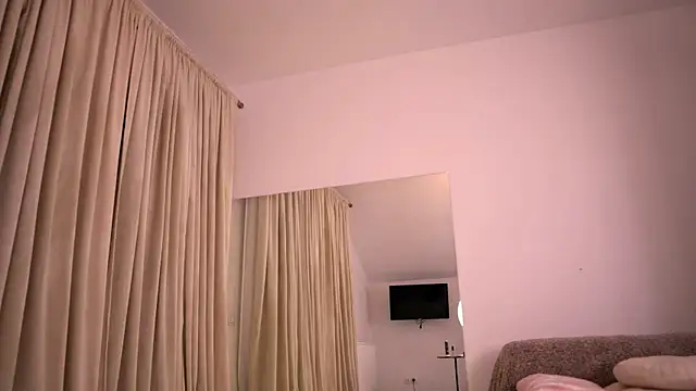 Snapshot of KylieJoyce chatting on 25, 4, 2026 KylieJoyce online show from 25, 4, 2026