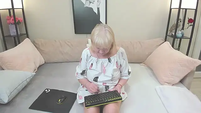 Snapshot of wanessaraso chatting on 10, 10, 2025 wanessaraso online show from 10, 10, 2025