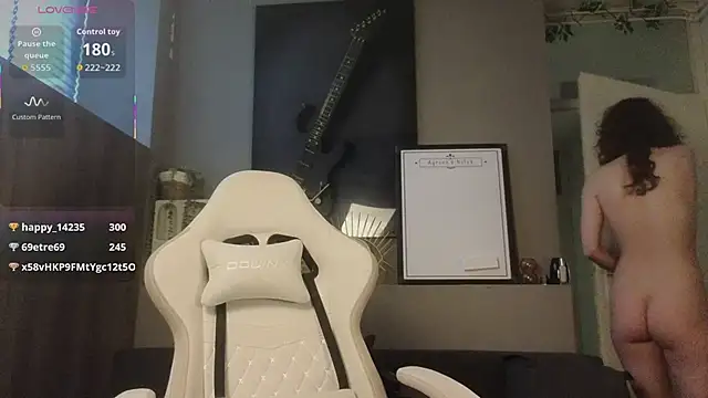 AyreenMoore online show from 22, 2, 2026