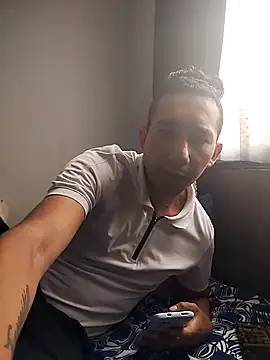 Snapshot of misterioso258 chatting on 19, 12, 2025 misterioso258 online show from 19, 12, 2025