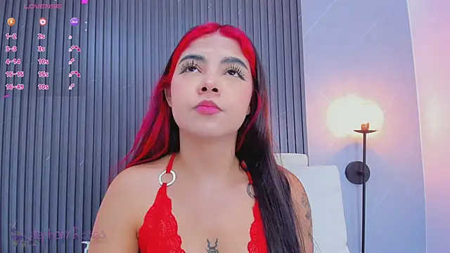 stephany roses  online show from 18, 3, 2025
