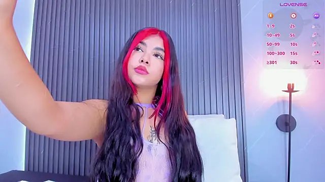 stephany roses  online show from 10, 9, 2025