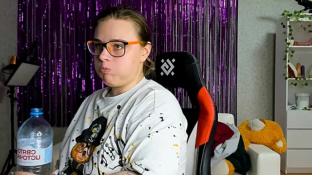 Seductive She Wolf online show from 18, 3, 2025