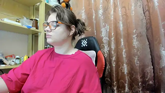 Seductive She Wolf online show from 2, 3, 2026