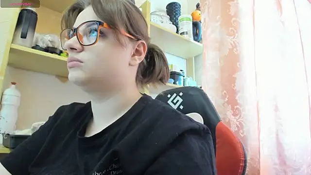 Seductive She Wolf online show from 26, 3, 2026