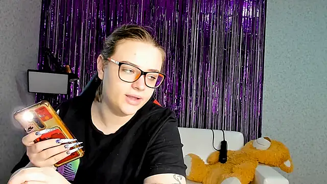 Seductive She Wolf online show from 10, 3, 2025