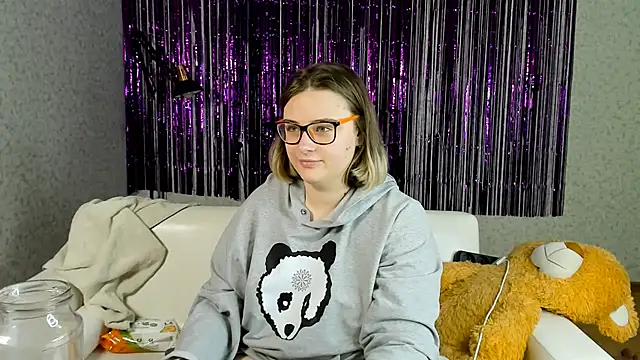 Seductive She Wolf online show from 2, 3, 2025