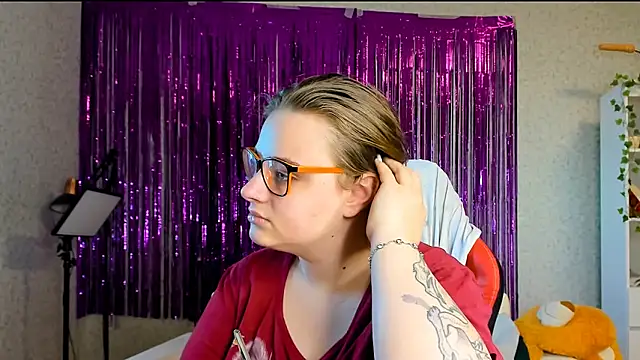 Seductive She Wolf online show from 19, 3, 2025