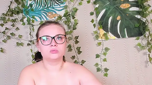 Seductive She Wolf online show from 6, 10, 2025