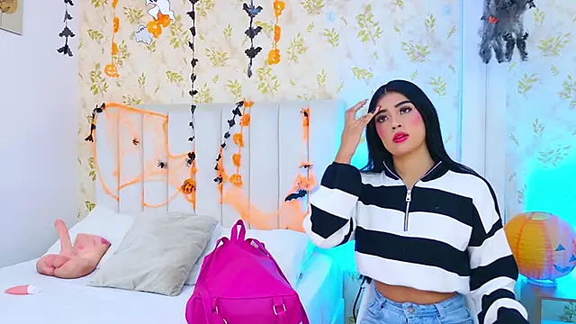 Mia-Monroe online show from 31, 10, 2025