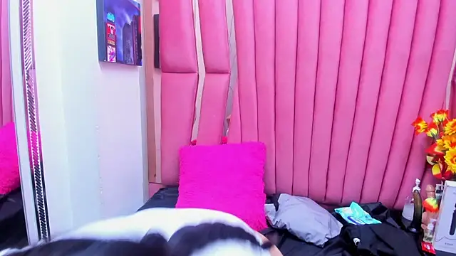 Sarah Hornny online show from 3, 3, 2026