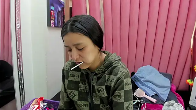 Sarah Hornny online show from 21, 2, 2026