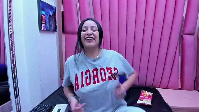 Sarah Hornny online show from 21, 12, 2025