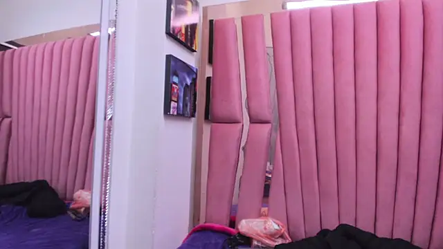 Sarah Hornny online show from 13, 11, 2025