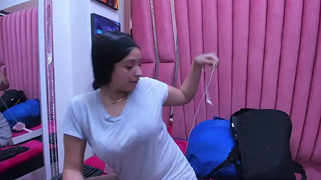 Sarah Hornny online show from 9, 11, 2025