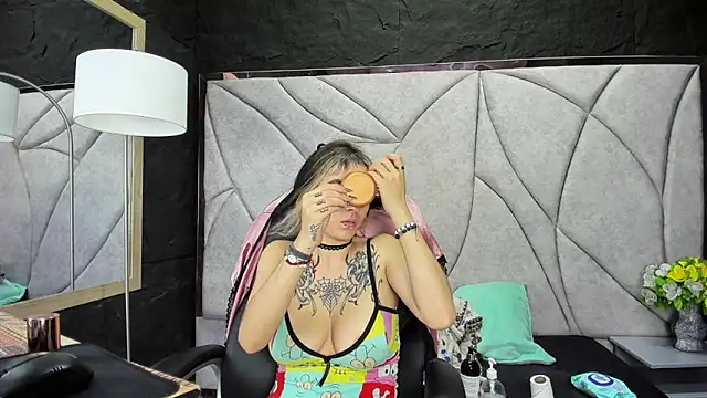 Samantha Smiith online show from 10, 2, 2026