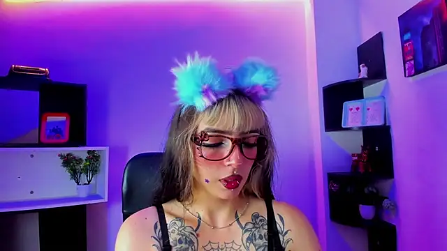 Samantha Smiith online show from 12, 7, 2026