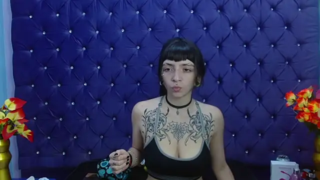 Samantha Smiith online show from 5, 3, 2025