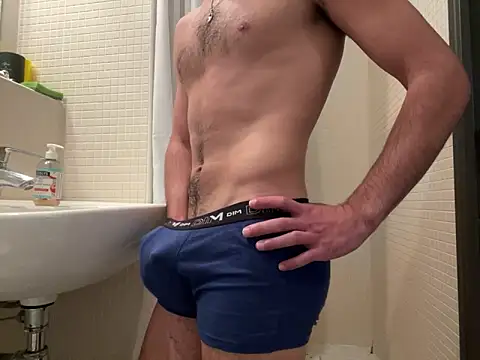 maximmeeelove online show from 4, 1, 2025
