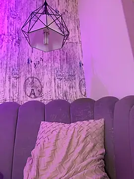 AbyThompson online show from 6, 4, 2026