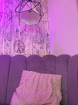 AbyThompson online show from 12, 4, 2026