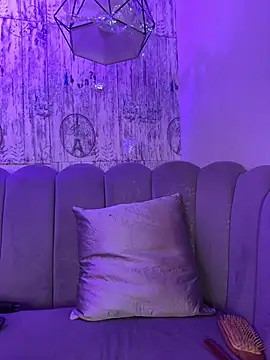 AbyThompson online show from 5, 1, 2026