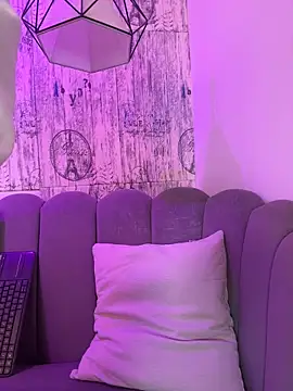 AbyThompson online show from 12, 5, 2026