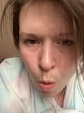 Snapshot of KatieBARBiE98 chatting on 2, 3, 2026 KatieBARBiE98 online show from 2, 3, 2026