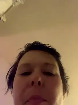 Snapshot of KatieBARBiE98 chatting on 2, 3, 2026 KatieBARBiE98 online show from 2, 3, 2026