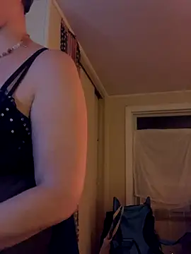 Snapshot of KatieBARBiE98 chatting on 27, 10, 2025 KatieBARBiE98 online show from 27, 10, 2025