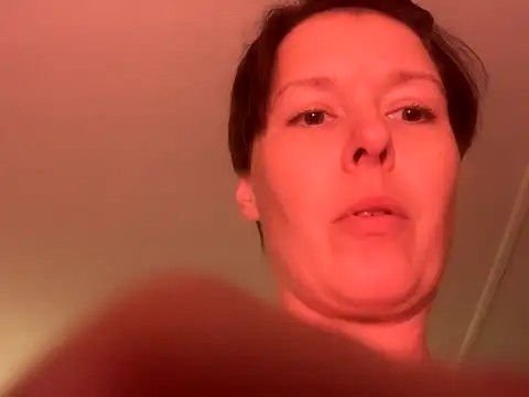 Snapshot of KatieBARBiE98 chatting on 22, 10, 2025 KatieBARBiE98 online show from 22, 10, 2025