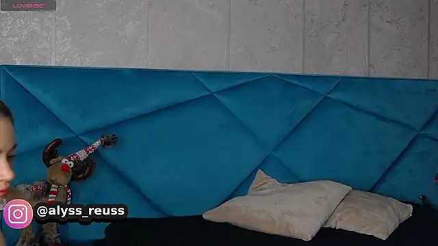 AlyseReuse online show from 22, 2, 2025