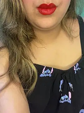 yassminsexy22 online show from 4, 4, 2026